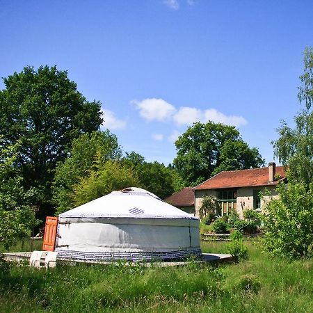 Yourtes De Vassiviere Peyrat-le-Château المظهر الخارجي الصورة